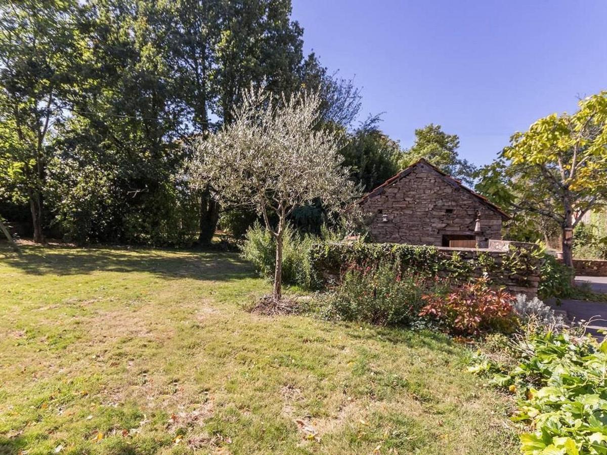 Chambre Rustique Avec Lit King-Size, Cheminee, Petit-Dejeuner Et Equipements Pour Enfants A Bouvron - Fr-1-306-1249 Bed & Breakfast Eksteriør bilde